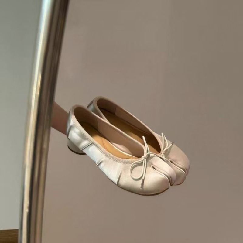 Sweet Bow Women's Spring 2026  - огляд і ціна Women'S Shoes