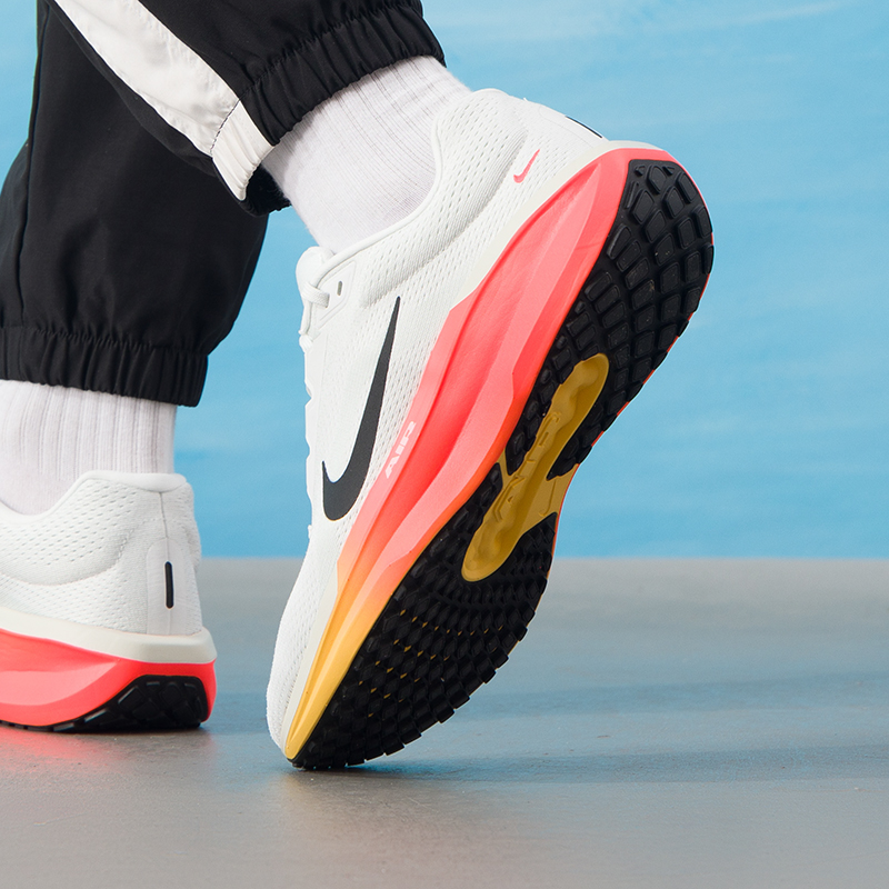 Nike Men's Shoes Original Ligh - огляд і ціна Lightweight Road Running Shoes