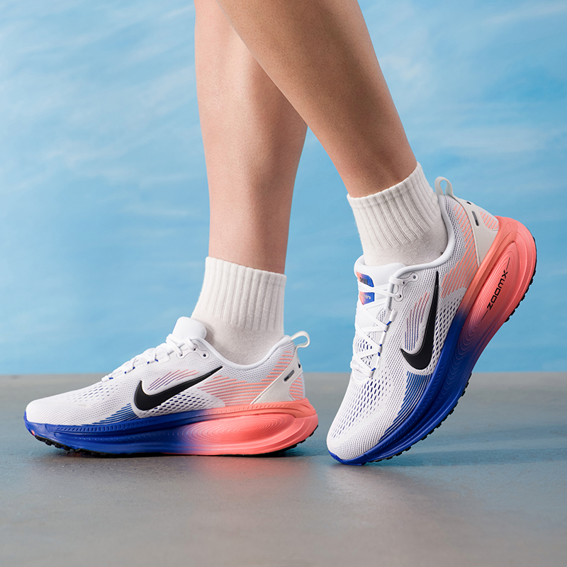 NIKE VOMERO 18 HM6803-114 Men' - огляд і ціна Lightweight Road Running Shoes