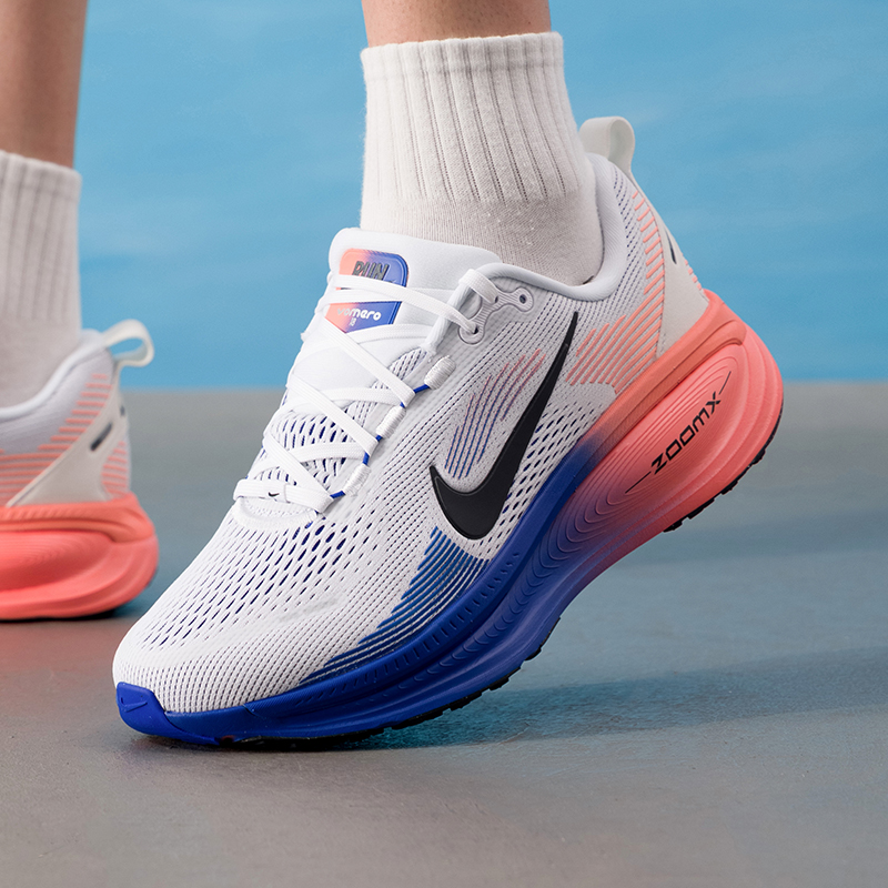 NIKE VOMERO 18 HM6803-114 Men' - огляд і ціна Lightweight Road Running Shoes